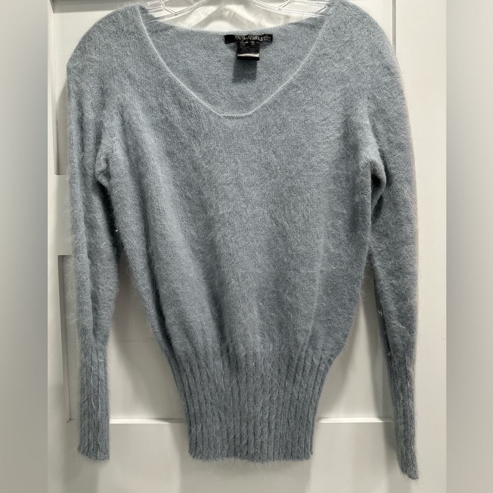 D. EXTERIOR Angora V neck Sweater Italy Sz. XS